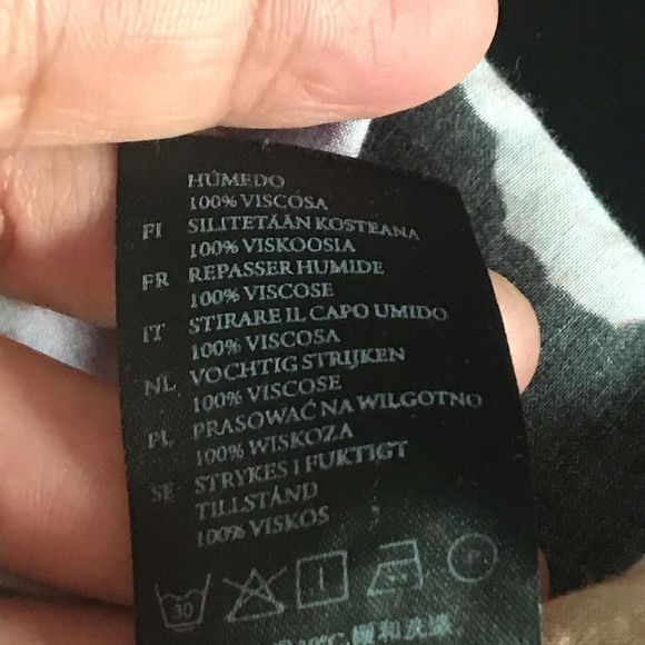 Monki floral high low button up shirt - Picture 5 of 5